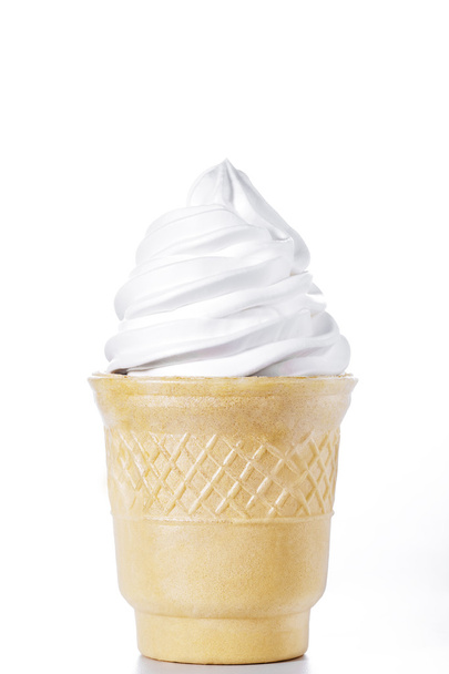 witte ice - cream kegel - Foto, afbeelding