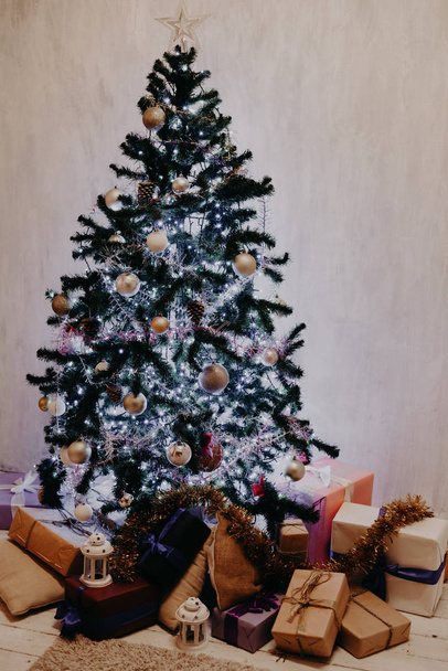 Різдвяна ялинка освітлення Festoon інтер'єр новорічні подарунки - Фото, зображення