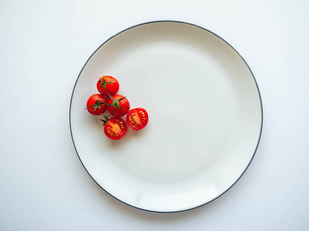 Red tomatoes Put on dish White,Food for healthy,white background - Φωτογραφία, εικόνα