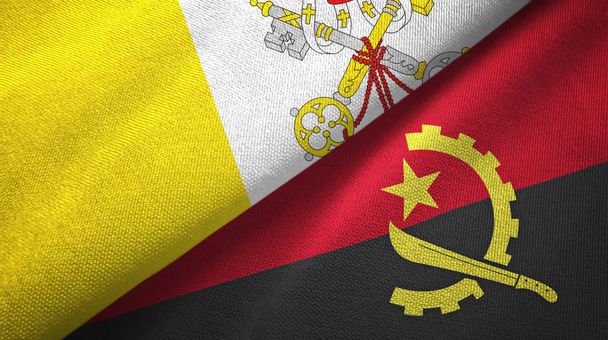 Watykan i Angola dwie flagi tkaniny tekstylne, tekstura tkaniny  - Zdjęcie, obraz
