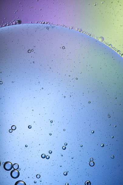 Bellissimo sfondo astratto da acqua mista e olio nel colore azzurro
 - Foto, immagini