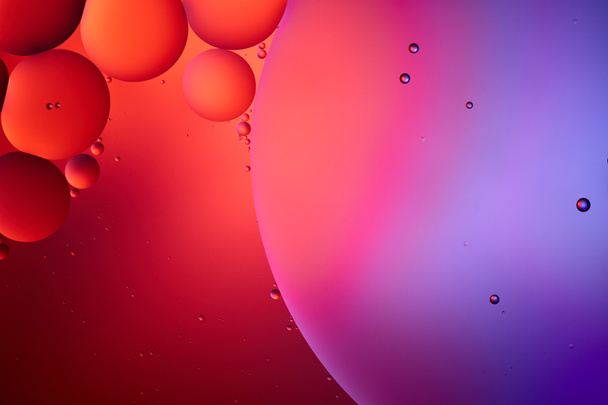 Kaunis abstrakti tausta sekoitettu vesi ja öljy vaaleanpunainen ja violetti väri
 - Valokuva, kuva