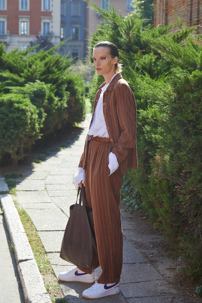 Sara Blomqvist after Salvatore Ferragamo fashion show, Milan Fashion Week street style  - Foto, immagini