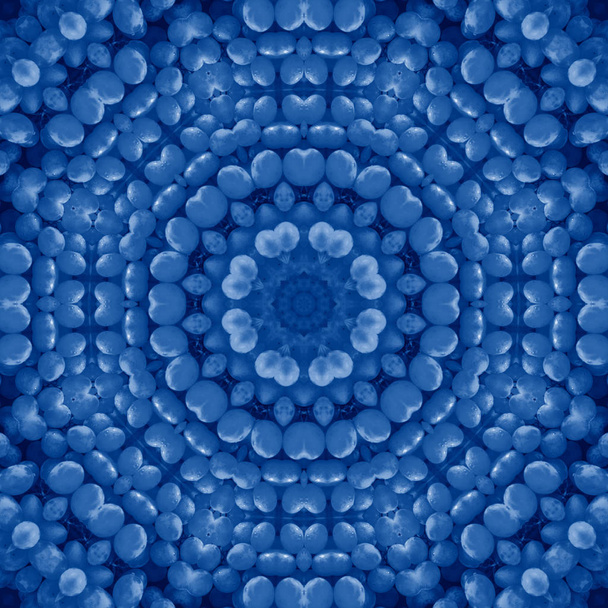 Геометрический орнамент классического голубого калейдоскопа абстрактный фон. Модная цветовая концепция года. Тренд 2020
 - Фото, изображение