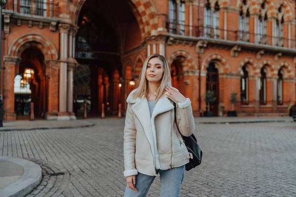 Portrait of Charming Young Blonde Girl, Fashion Street Style - Foto, afbeelding