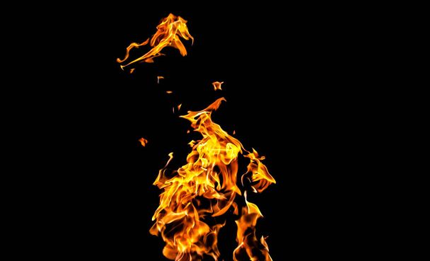 Tulipalot mustalla taustalla. tulipalo mustalla pohjalla isolaatti
 - Valokuva, kuva