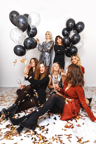 Women's party with champagne and balls - Valokuva, kuva
