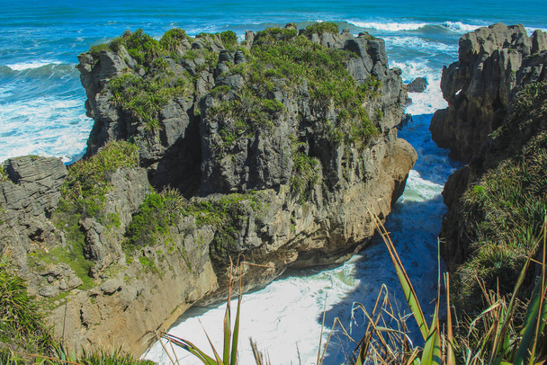 パンケーキ ・ ロックス プナカイキ、南の島、ニュージーランドの近く - 写真・画像