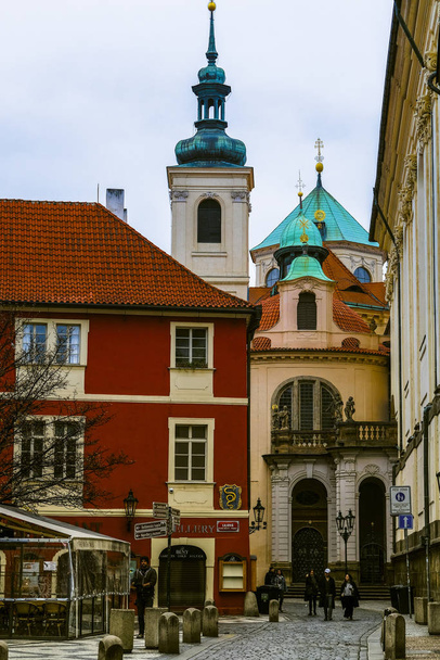 Prague, Czech Republic - November, 20, 2019: image of a street in the old part of Prague - Foto, imagen