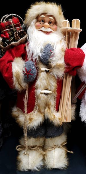 Мбаппе Санта-Клаус как игрушка
 - Фото, изображение