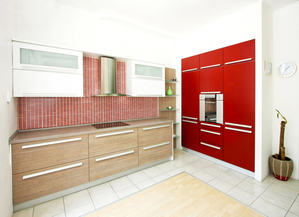 Red kitchen angle - 写真・画像