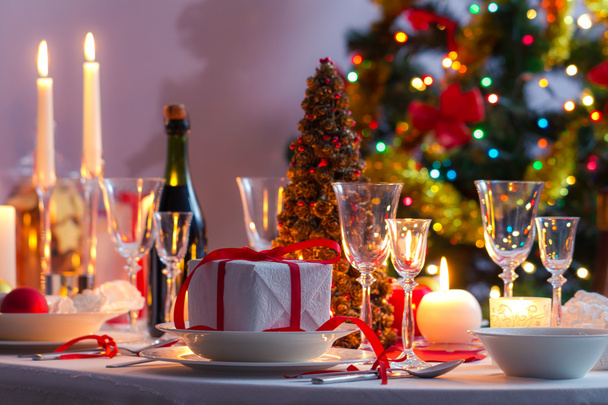 Christmas table setting before dinner - Valokuva, kuva