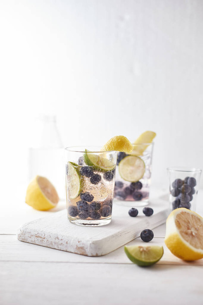 Summer fresh blueberry lemonade cocktails - Φωτογραφία, εικόνα