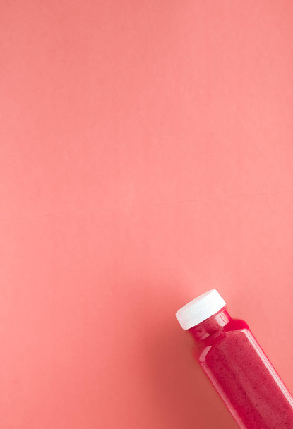 Detox superalimento botella de batido de fresa para la pérdida de peso limpia
 - Foto, imagen