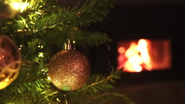 クリスマスツリーのライト付きのクリスマスバブル - 映像、動画