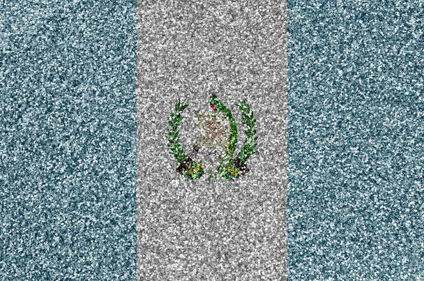 Guatemala-Flagge auf vielen kleinen, glänzenden Pailletten. Bunte Festival-Kulisse für Disco-Party - Foto, Bild