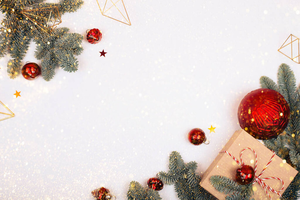 karácsonyi dekorációk fehér háttér - Fotó, kép