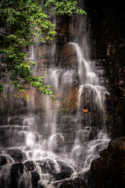 Erstaunlich langsamer Wasserfall-Effekt in Brasilien - Foto, Bild