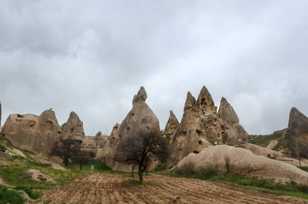 Veduta delle rocce vulcaniche della Cappadocia. Parco nazionale di Goreme
 - Foto, immagini