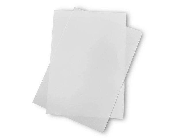 Hromada bílého papíru izolovaného na bílém pozadí. objekt s oříznutou cestou - Fotografie, Obrázek