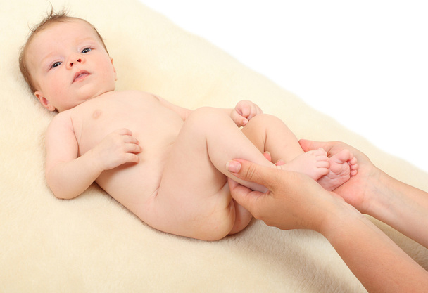 Baby massage. - Foto, afbeelding