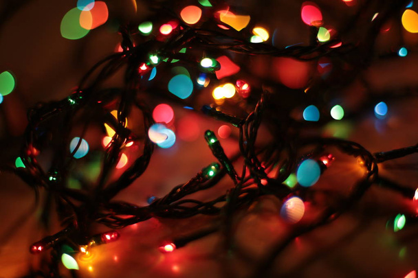 vícebarevné věnce bokeh vánoční pozadí - Fotografie, Obrázek