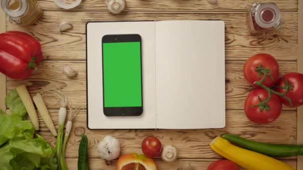 Rajaa kokki osoittaa kynällä linjat tyhjä päiväkirja ruoanlaitto online resepti - Materiaali, video
