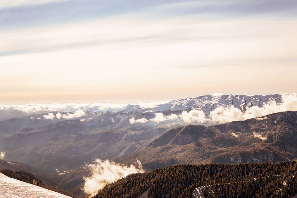 snowboard esquiadores ski resort paisagem de montanha
 - Foto, Imagem