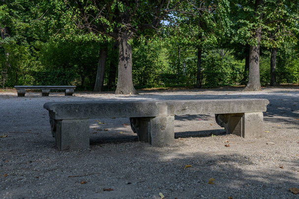 stone bench in the summer park - Fotoğraf, Görsel