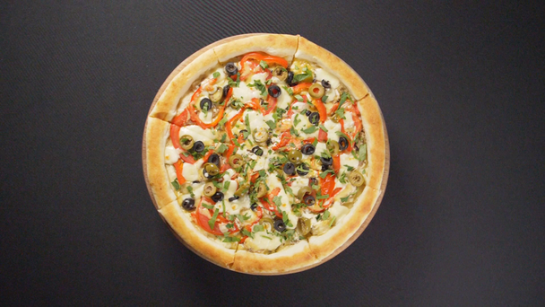 Hidastettu liike lähikuva maukas pizza
 - Materiaali, video