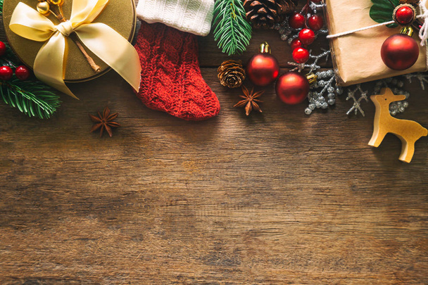 Fond de carte de Noël vacances avec boule de décoration festive
,  - Photo, image