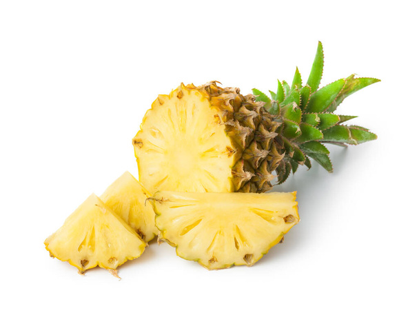 Kypsä ananas
 - Valokuva, kuva