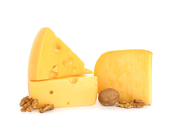 Chutný sýr na bílém pozadí - Fotografie, Obrázek