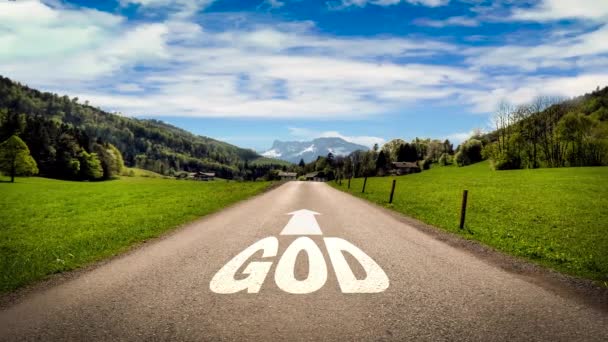 Straßenschild weist den Weg zu Gott - Filmmaterial, Video