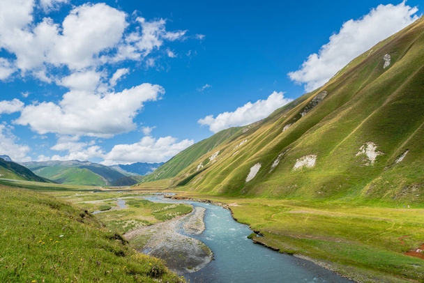  Truso Valley and Gorge area landscape on trekking / hiking route, in Kazbegi, Georgia. Truso valley is a scenic trekking route close to the border of North Ossetia. - 写真・画像