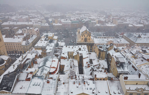 Panorama de invierno de Lviv desde la torre Lviv, Ucrania
 - Foto, imagen
