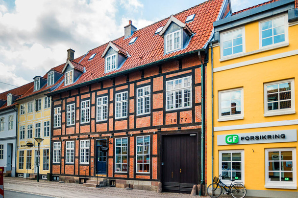 A régi épület homlokzata Odense-ben. - Fotó, kép