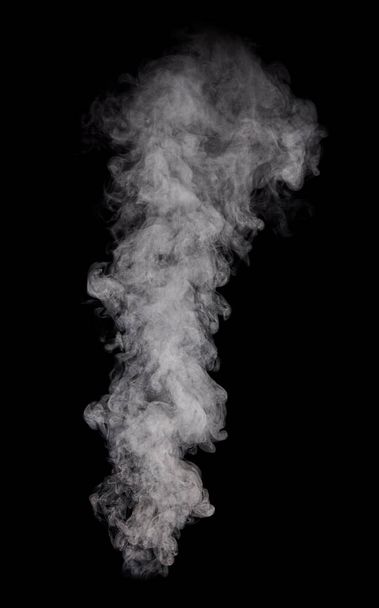 Zdjęcie prawdziwej białej pary wrzącej wody na czarnym tle - Zdjęcie, obraz