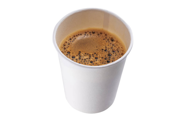 heißer Kaffee oder Tee in einer Plastikschale isoliert auf weißem Hintergrund - Foto, Bild