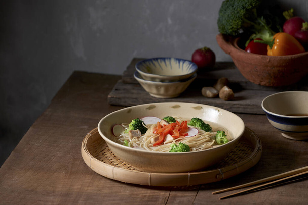 Friss zöldségleves tésztával  - Fotó, kép