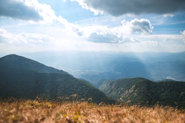 Денна гора чисте небо Гірський пейзаж
 - Фото, зображення