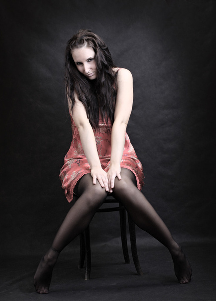 nízké klíčových osvětlení studio záběr mladá krásná dívka gothic - Fotografie, Obrázek