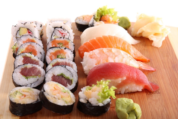 Conjunto de sushi
 - Foto, Imagen