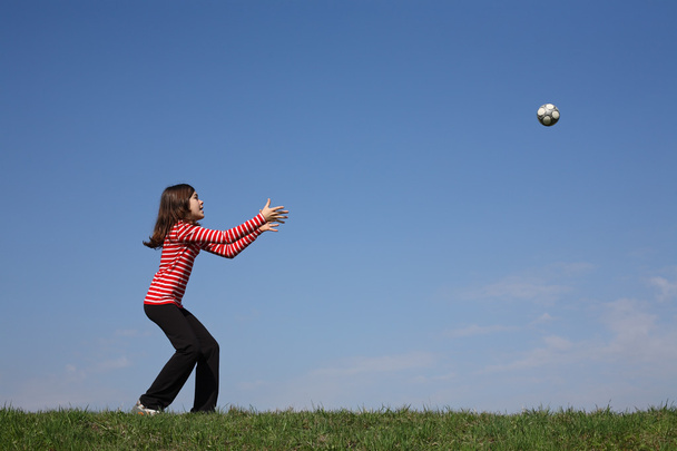 Kid playing ball outdoor - Foto, Imagem
