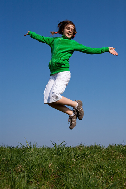Mädchen springen - Foto, Bild