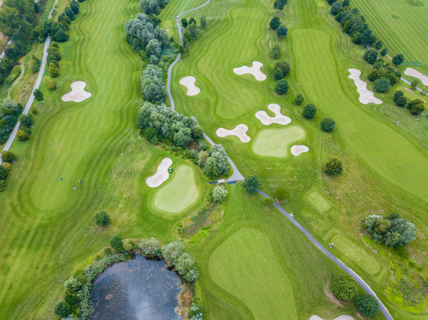 Vue aérienne du parcours de golf en Europe
 - Photo, image
