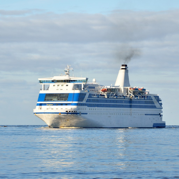 Crucero ferry
 - Foto, Imagen