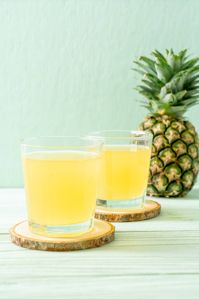 fresh pineapple juice - Zdjęcie, obraz