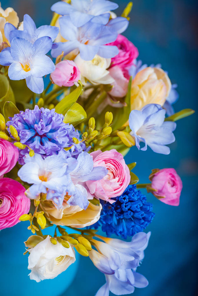 Bouquet de fleurs printanières
 - Photo, image
