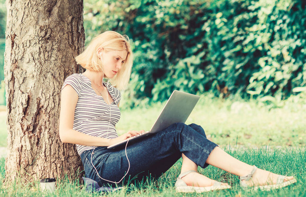 Doing research. coffee break at business lunch. business communication. agile business. Pretty woman. modern business woman work outdoor. happy woman work on laptop - Photo, image